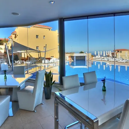 Apartment Latchi Panorama *