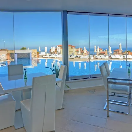 Latchi Panorama Apartment *