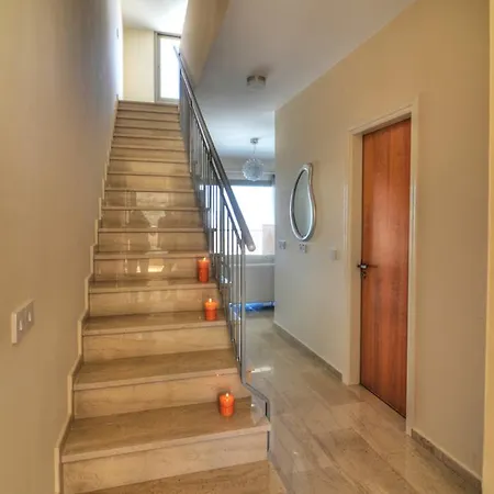 Apartment Latchi Panorama *